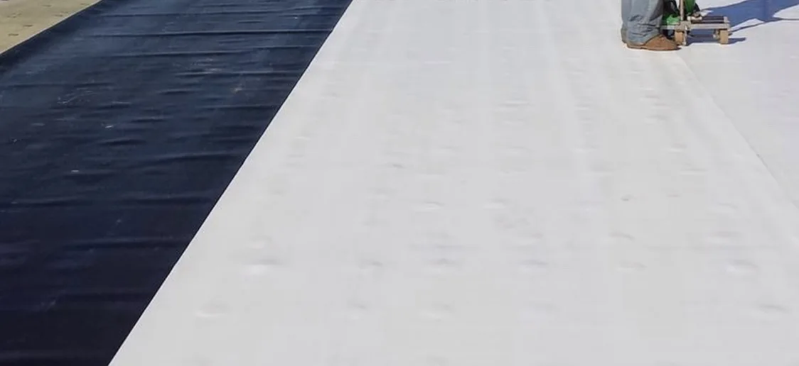 Close view of a flat roof surface